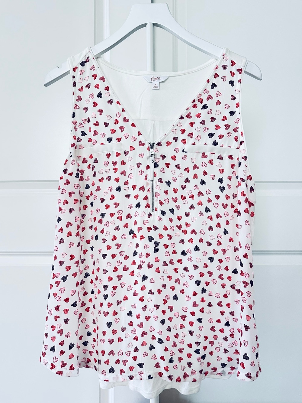 Women’s Candie’s Sleeveless Multicolored Heart V-Neck Top Size XL